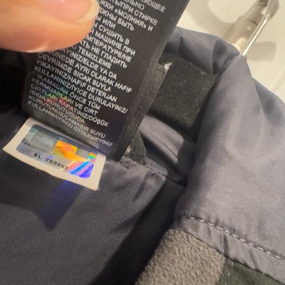 The North Face Boys' HyVent Windbreaker Jacket Long Sleeve Black Size M /10-12 - Picture 7 of 9